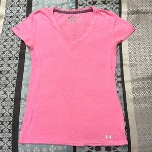UNDER ARMOUR size Medium pink Vneck short sleeve shirt